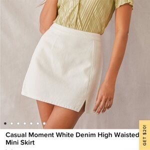 NWOT Lulu’s White Denim Skirt Size Small